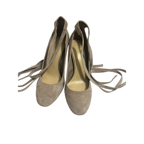 BCBGeneration Beige Taupe Suede Ellah Pumps Tie Wrap High Heels Stilettos Size 8 - Picture 1 of 16